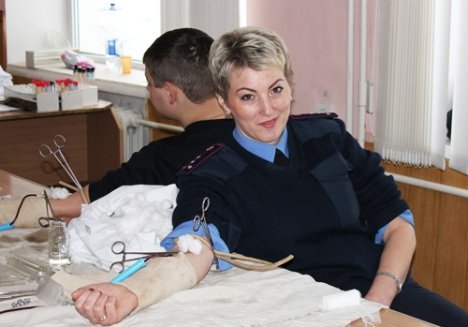 Головний міліціонер Волині поділився кров'ю. ФОТО