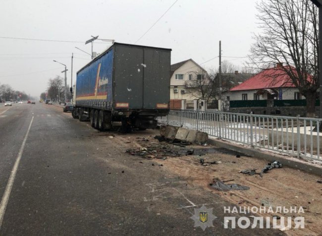 На Житомирщині у аварії загинули троє молодих людей. ФОТО