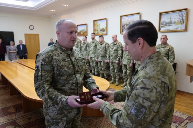 Двоє прикордонників Волинського загону отримали державні відзнаки