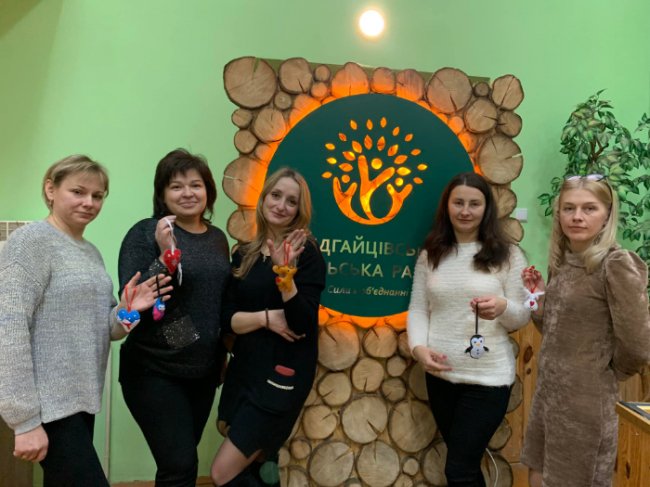 У Підгайцях провели благодійний ярмарок у підтримку акції «Тепла іграшка надії». ФОТО