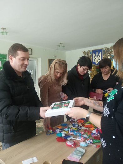 У Підгайцях провели благодійний ярмарок у підтримку акції «Тепла іграшка надії». ФОТО