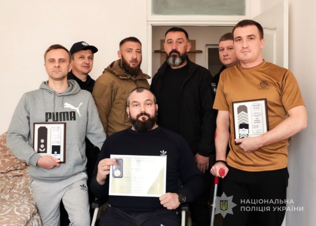 Волинським поліцейським-добровольцям, які захищають Україну, вручили відзнаки
