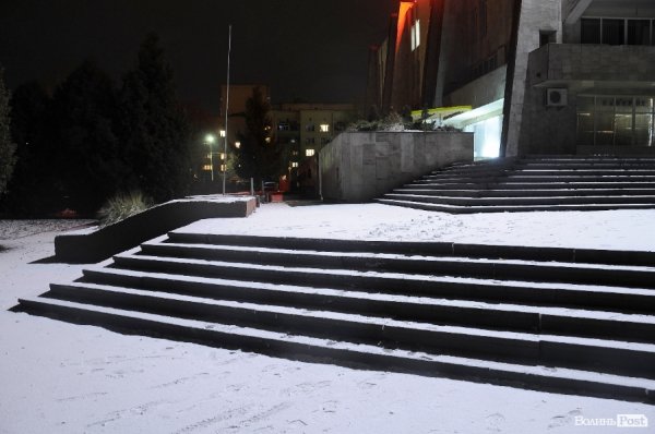 Сніг у Луцьку. ФОТО