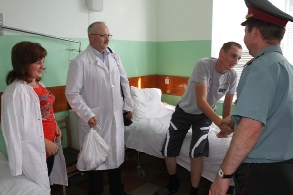 Помічники Сергія Мартиняка відвідали поранених у військових госпіталях Луцька та Львова*