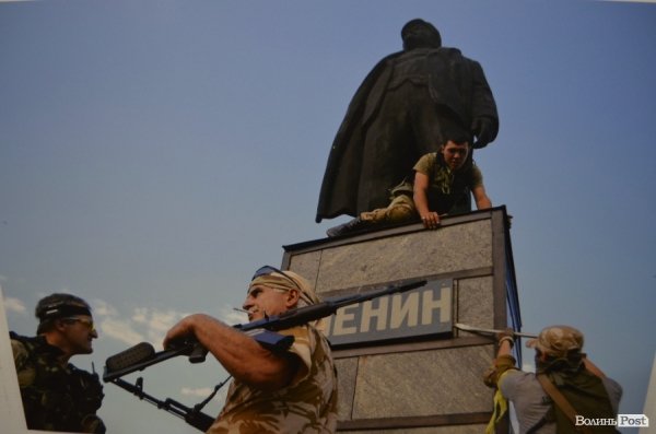 У Луцьку відкрили посмертну фотовиставку загиблого бійця АТО. ФОТО