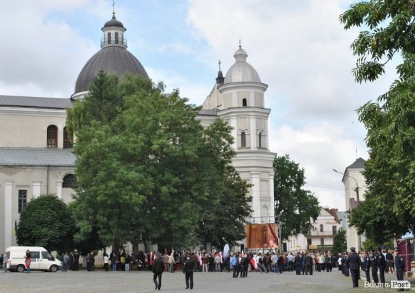 Президент Польщі приїхав у Луцьк помолитися. ФОТО