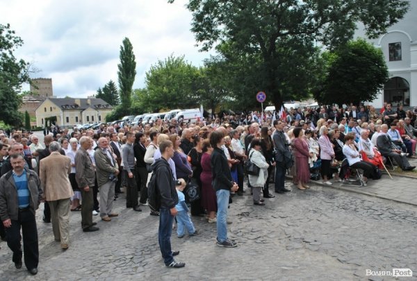 Президент Польщі приїхав у Луцьк помолитися. ФОТО