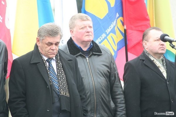 «Вставай, Україно» у Луцьку: обличчя протесту. ФОТО