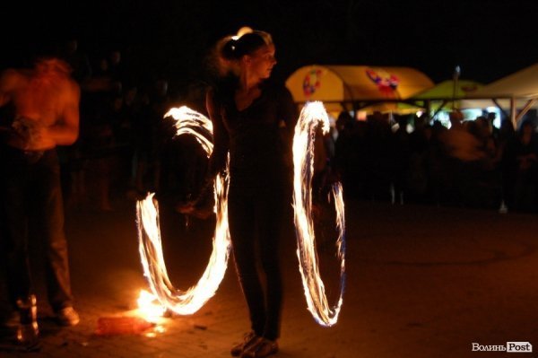 Вогнем і піротехнікою Луцьк відсалютував Перемозі