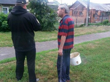 Зловили «на гарячому»: лучанин зливав фекалії у міську каналізацію