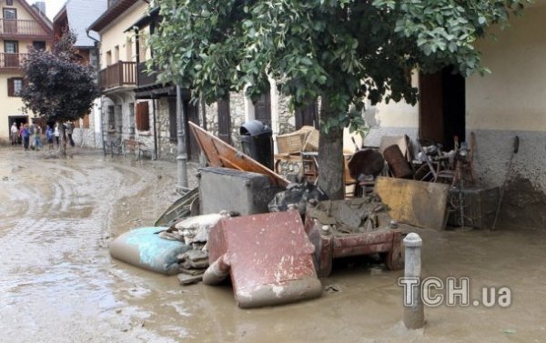 «Велика вода» в Європі дісталася Франції та Іспанії. ФОТО