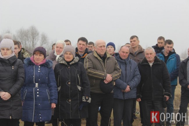 У селі Любомльського району вперше організували водохресні купання.  ФОТО