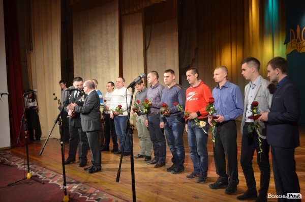 У Луцьку відбулись урочистості з нагоди дня Збройних сил України. ФОТО