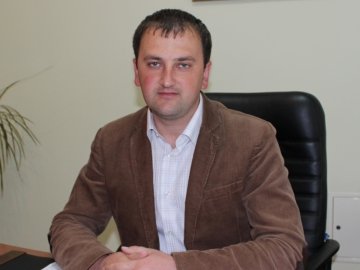 На новій посаді Яковлев отримає щомісячну надбавку за високі досягнення у праці