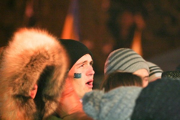 У Луцьку музиканти розважали люд на Євромайдані. ФОТО