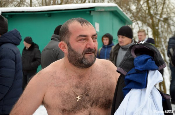 Лід, ополонка та Йорданська вода: Водохреще у Луцьку 