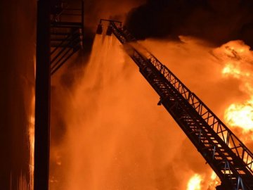 У Мелітопольському районі горить захоплена окупантами база військової частини