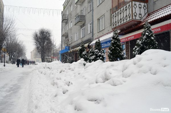 Луцьк знов у снігу. ФОТО