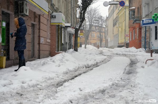 Луцьк знов у снігу. ФОТО