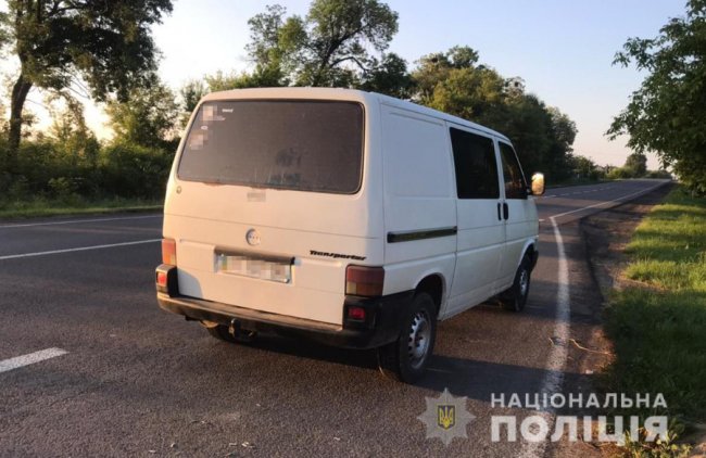 Продавав психотропи «з рук в руки»: у Луцькому районі затримали наркоторговця. ФОТО