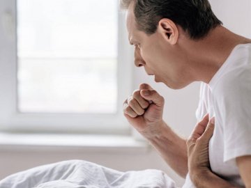 Волинська лікарка розповіла, що причиною кашлю можуть бути проблеми зі шлунком. ВІДЕО