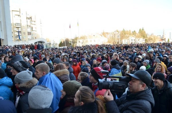 Другий день Нового Майдану у Луцьку. ФОТО