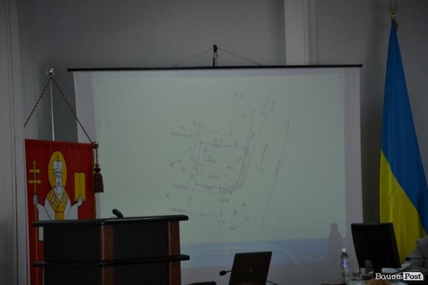 Як у Луцькій міськраді «ділять» землю. ФОТО