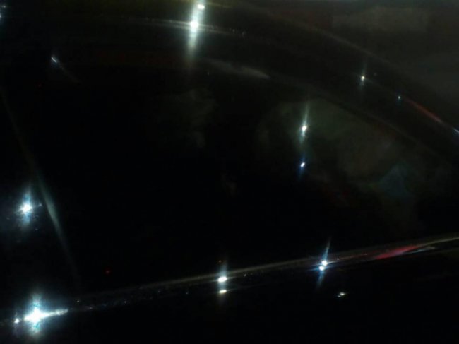 У Луцьку посеред ночі Lexus розмазався в будинок. ФОТО