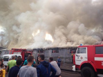 Повідомили про наслідки пожежі на ринку у Рожищі. ФОТО