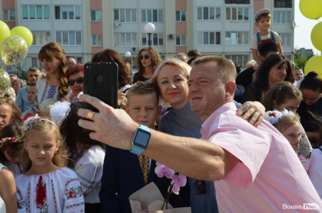 Під гаслом «Вперше»: луцька школа №27 відкрила свої двері. ФОТОРЕПОРТАЖ