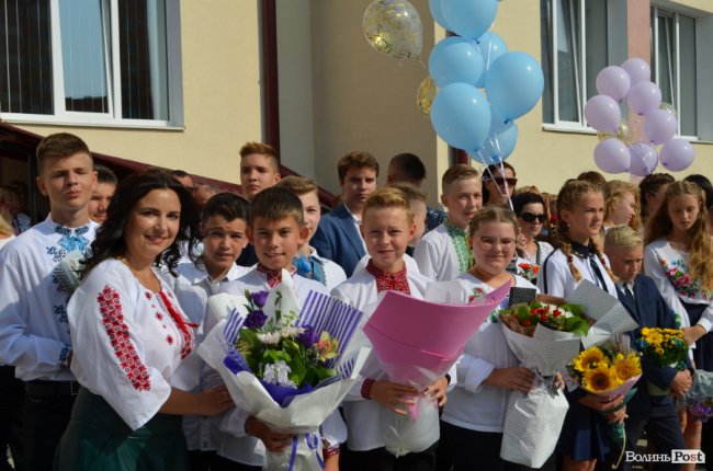 Під гаслом «Вперше»: луцька школа №27 відкрила свої двері. ФОТОРЕПОРТАЖ