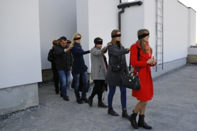 На даху луцької «Супернови» показали виставу-експеримент*