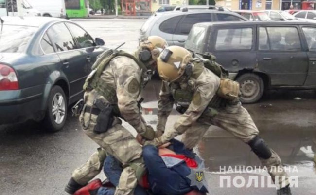 Затримали банду викрадачів елітних автівок у Луцьку. ФОТО