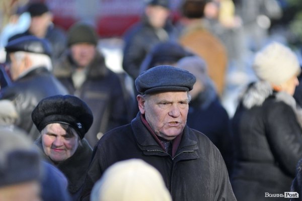 Віче на луцькому Євромайдані. ФОТО