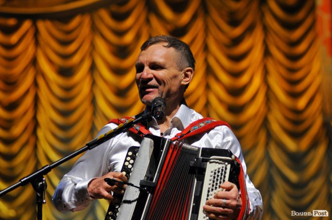 Олег Скрипка на благодійному концерті в Луцьку