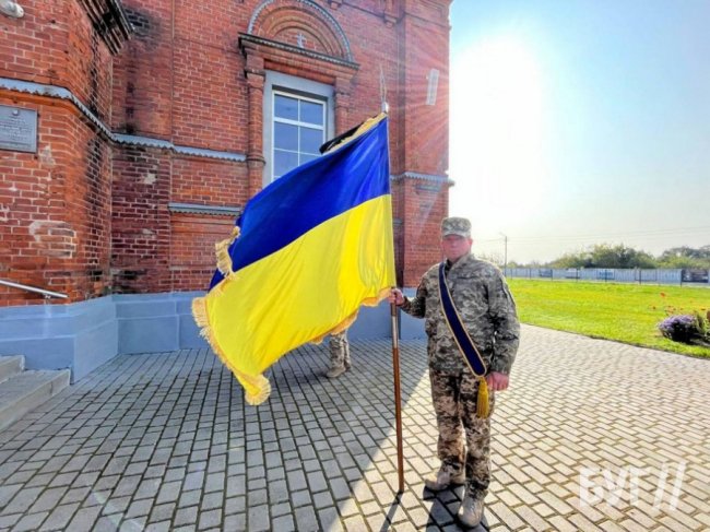 Осиротіли дві доньки: на Волині попрощалися із Героєм Олександром Свисем