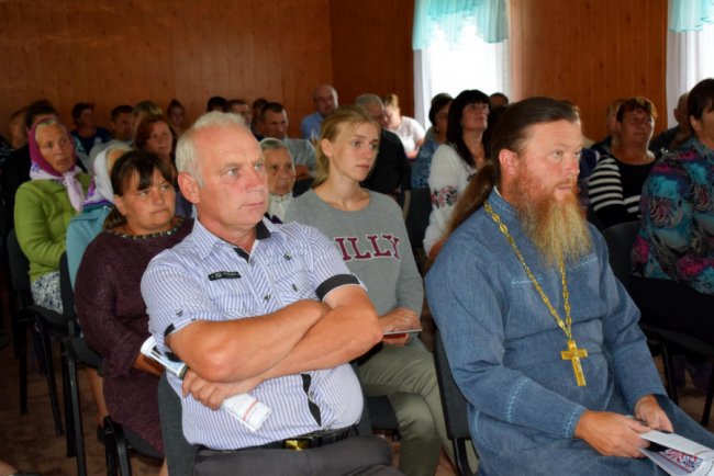 «А в нас навіть діти знають, хто такий Степан Петрович». Як старовижівчани зустрічали депутата Івахіва*