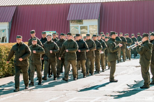 У Луцьку з Днем захисника України привітали нацгвардійців. ФОТО
