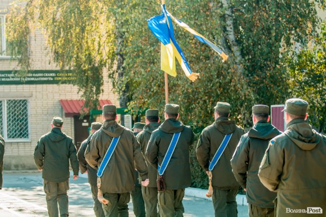 У Луцьку з Днем захисника України привітали нацгвардійців. ФОТО