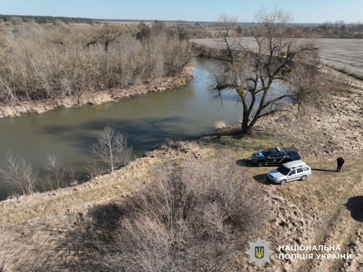 Відпочивали біля річки: на Рівненщині авто з подружжям злетіло у водойму