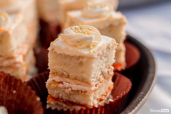 Із вітаннями та концертом: як на «Теремно Хліб» відзначають професійне свято. ФОТО*