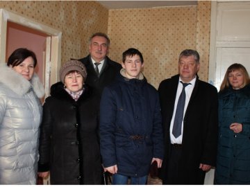 У Ківерцях дітям-сиротам подарували квартиру