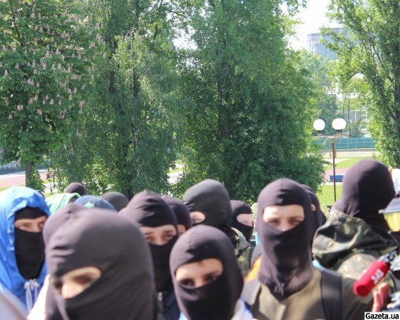 Ультрас домоглися бути на стадіоні під час Кубка. ФОТО. ВІДЕО