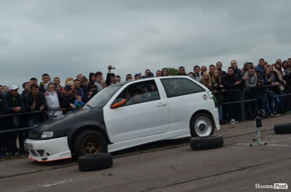 Під Луцьком визначили переможця з дрег-рейсінгу. ФОТО