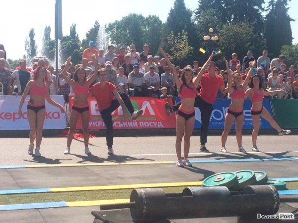 У Луцьку стартував фінал кубка України зі стронгмену. ФОТО