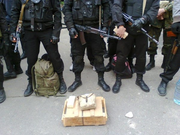 «Чорні чоловічки». ФОТО