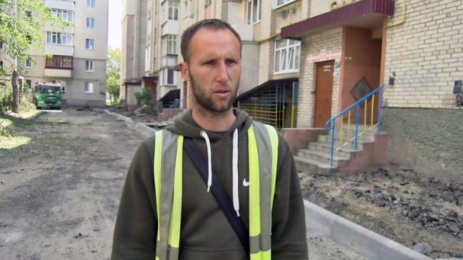 У Луцьку ремонтують декілька дворів. ФОТО