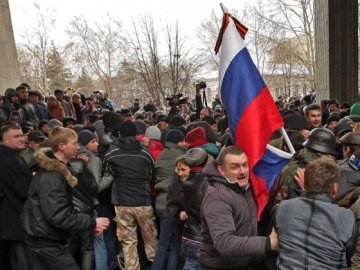 У Криму - тривога: до Ради підтягнули всю міліцію