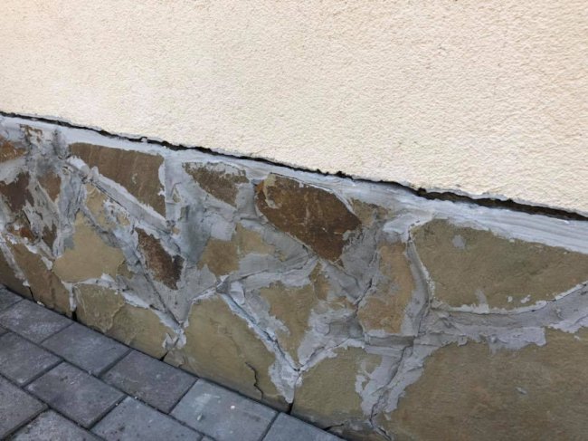 Новий луцький садочок розвалюється через недбалість будівельників