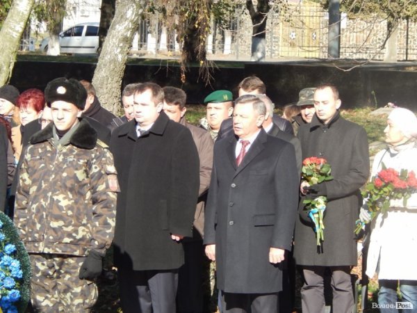 У Луцьку вшанували пам'ять загиблих у Другій світовій. ФОТО